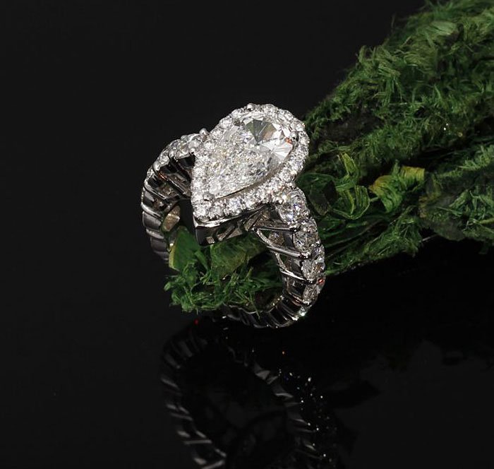 ENGAGEMENT RINGS